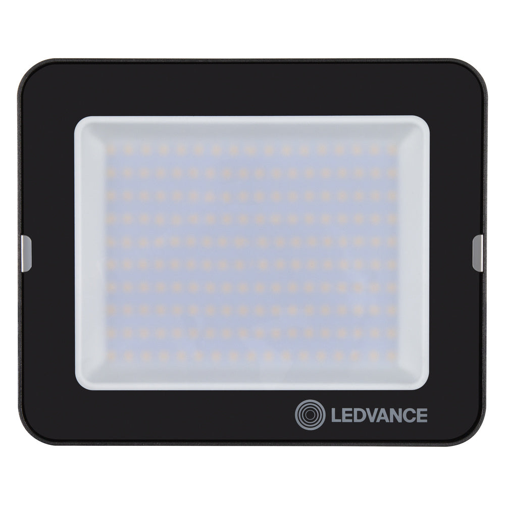 LED reflektor 135W IP65 3000K 100° – vonkajšie LED svietidlo LEDVANCE