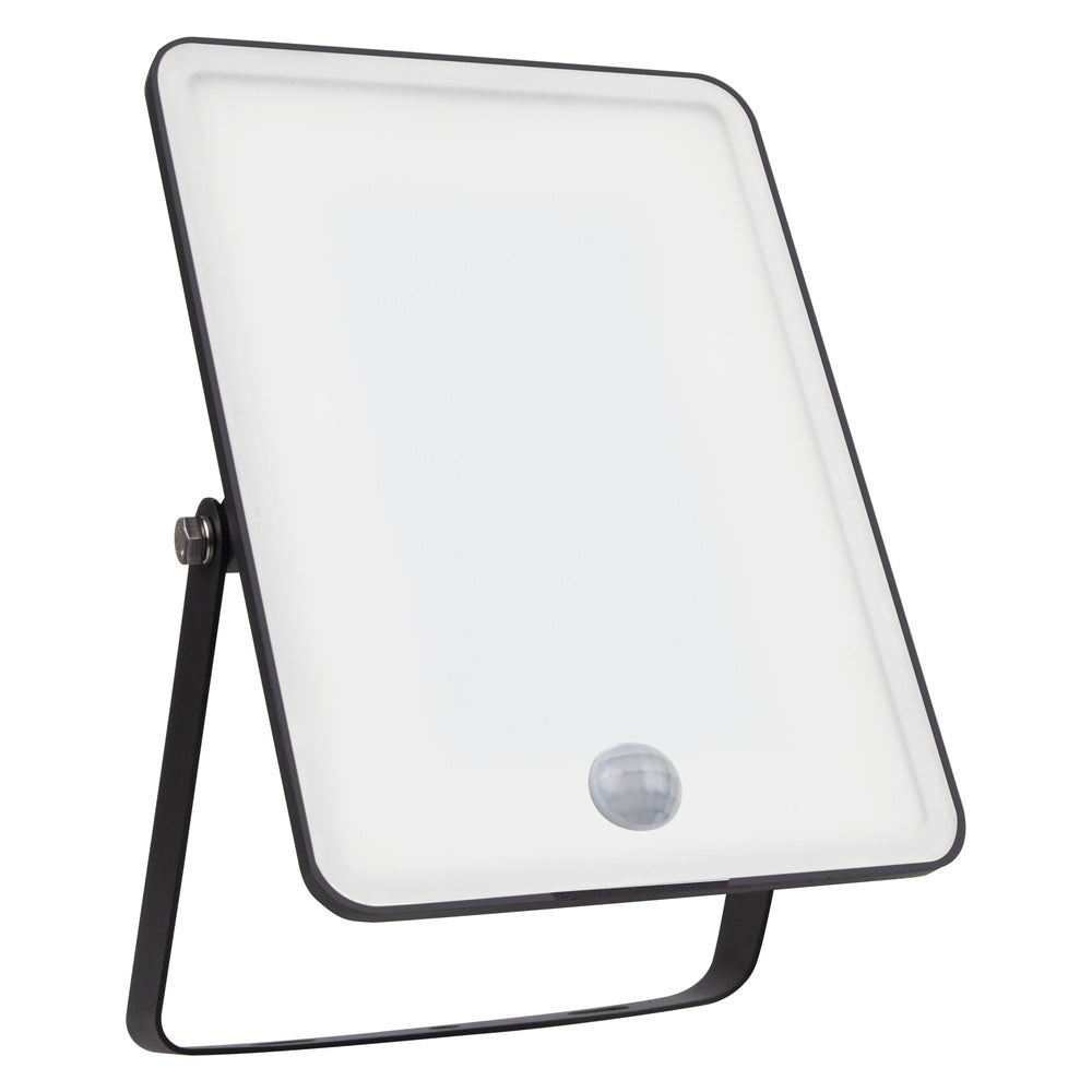 LED reflektor 30W IP65 3000K 100° – vonkajšie LED svietidlo LEDVANCE