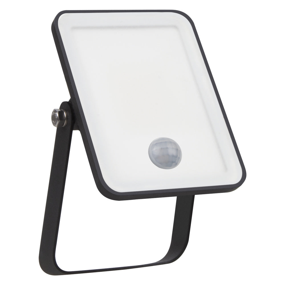 LED reflektor 30W IP65 3000K 100° – vonkajšie LED svietidlo OSRAM