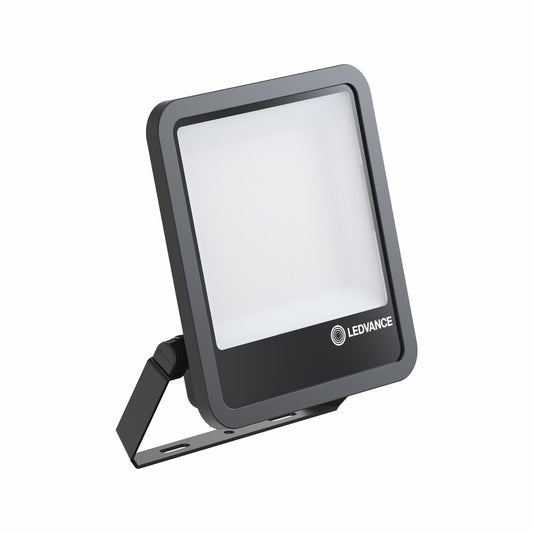 LED reflektor 133W IP66 3000K 100° – vonkajšie LED svietidlo LEDVANCE