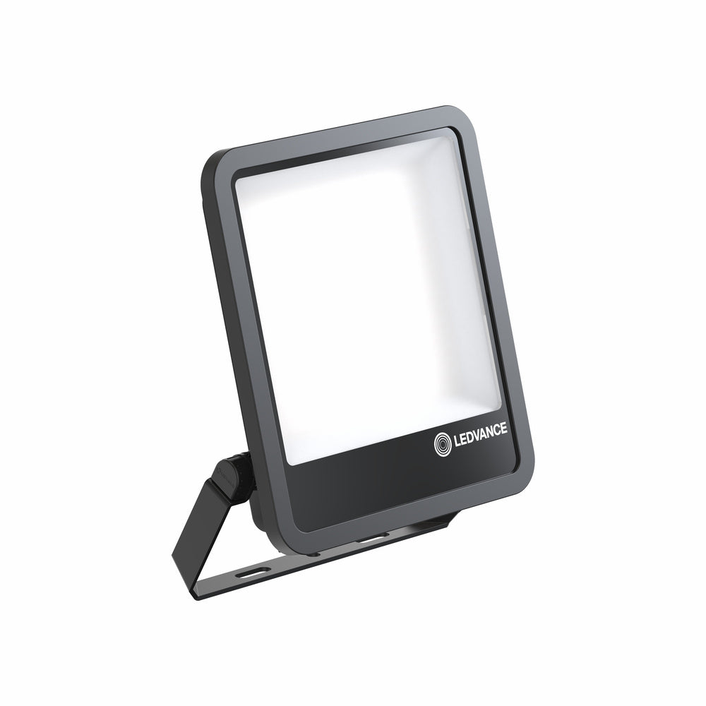 LED reflektor 167W IP66 3000K 100° – vonkajšie LED svietidlo LEDVANCE