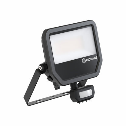 LED reflektor 41W IP65 3000K 100° – vonkajšie LED svietidlo LEDVANCE