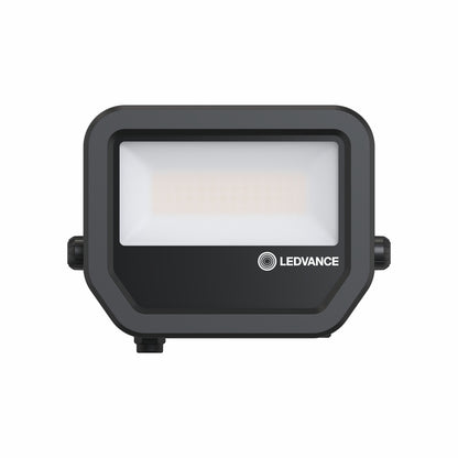 LED reflektor 17W IP66 3000K 100° – vonkajšie LED svietidlo LEDVANCE