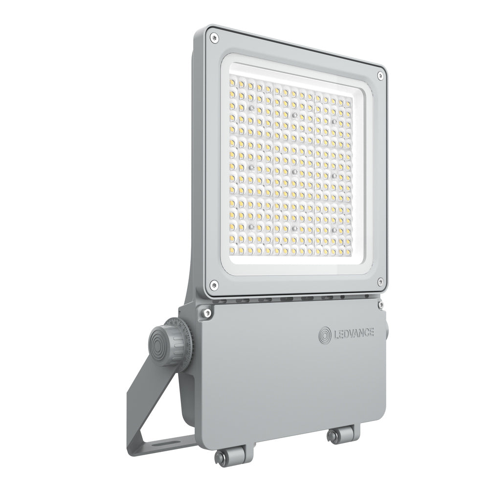 LED reflektor 80W IP66 3000K 45° – vonkajšie LED svietidlo LEDVANCE