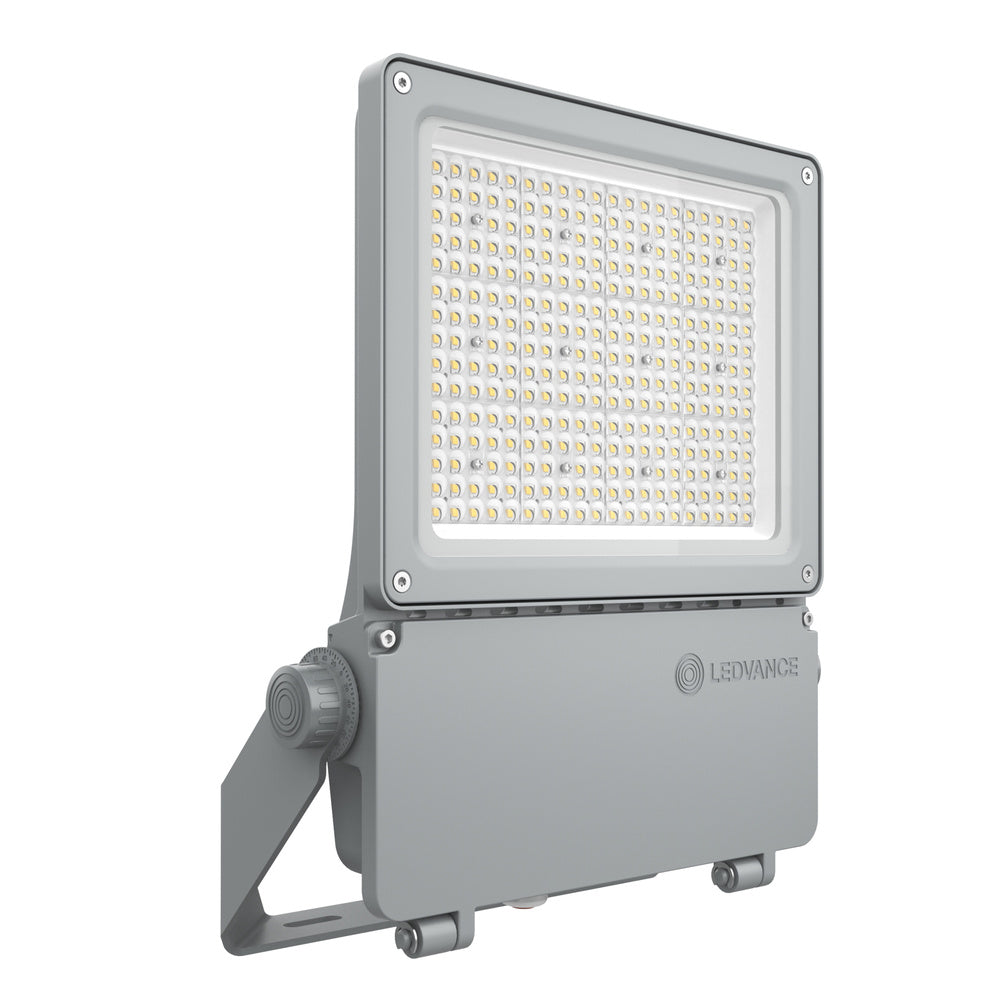 LED reflektor 130W IP66 3000K 30° – vonkajšie LED svietidlo LEDVANCE