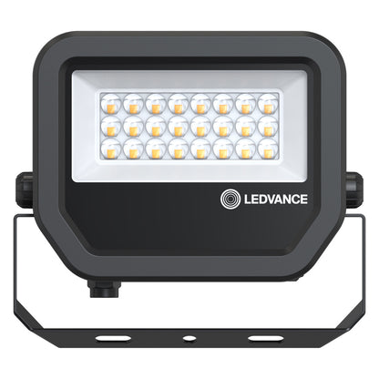 LED reflektor 67W IP66 3000K 48° – vonkajšie LED svietidlo LEDVANCE