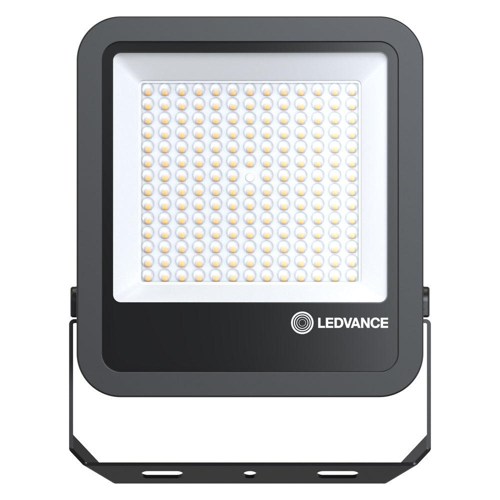 LED reflektor 50W IP66 3000K 48° – vonkajšie LED svietidlo LEDVANCE