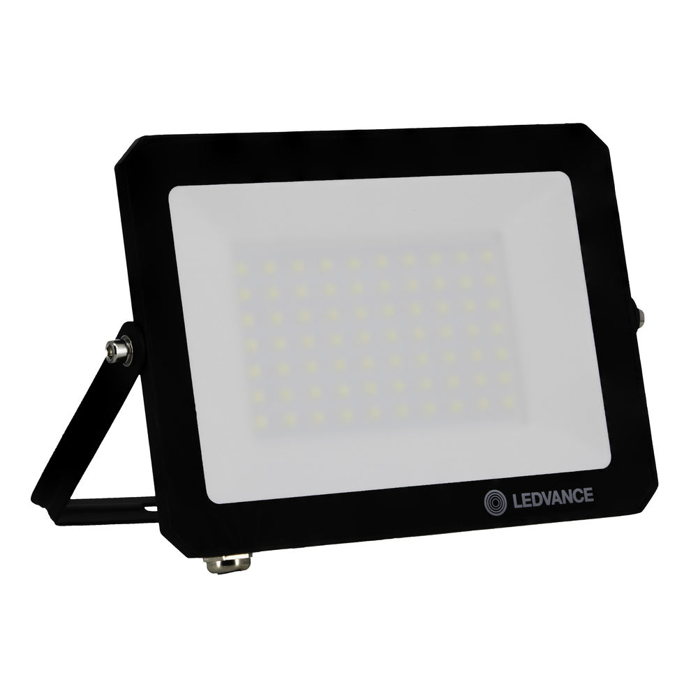 LED reflektor 10W IP65 6500K 105° – vonkajšie LED svietidlo LEDVANCE