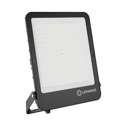 LED reflektor 105W IP65 3000K 100° – vonkajšie LED svietidlo LEDVANCE
