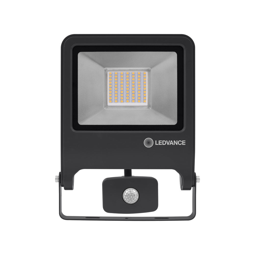 LED reflektor 50W IP44 4000K 110° – vonkajšie LED svietidlo OSRAM